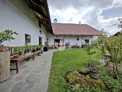 Prodej bývalé zemědělské usedlosti v obci Budeč, cena 5690000 CZK / objekt, nabízí 1. Nonstop Reality
