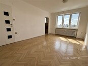 Pronájem bytu 1+kk 27 m2, cena 10900 CZK / objekt / měsíc, nabízí CENTURY 21 Relax