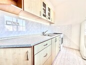 Světlý a prostorný byt 2+1 s balkónem, velkým sklepem bydlení bez starostí a bez přepisu energií, cena 12000 CZK / objekt / měsíc, nabízí 