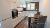 Pronájem bytu 2+kk, 55 m2, dva sklepy, Staré Město, cena 15500 CZK / objekt / měsíc, nabízí 