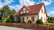 Pronájem rodinného domu 4+kk | 171 m2 | garáž | zahrada 428 m2 | Olomouc - Chomoutov, cena 39000 CZK / objekt / měsíc, nabízí CENTURY 21 Relax
