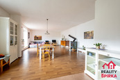 Prodej bytu 3+1, 154 m2 s terasou, zahradou a restaurací, Moravská Třebová, cena 7254100 CZK / objekt, nabízí 