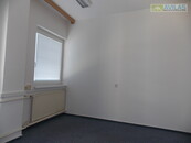 Pronájem kancelářských prostor 15 m2 v Benešově, cena 4150 CZK / objekt / měsíc, nabízí 