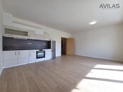 Pronájem bytu 1+kk o rozloze 37,6 m2, balkon 7,2 m2, cena 14500 CZK / objekt / měsíc, nabízí Avilas reality