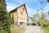 Prodej rodinného domu 6+1 v Praze Hloubětín, cena 20490000 CZK / objekt, nabízí Avilas reality