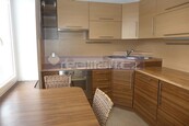 Pronájem cihlového bytu 2+1 s balkonem po rekonstrukci v Plzni na Slovanech, cena 13500 CZK / objekt / měsíc, nabízí 
