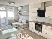 Prodej zrekonstruovaného bytu 3+kk 80 m2 + 2x balkón, ul. Hrázka, Brno - Medlánky, cena 10590000 CZK / objekt, nabízí 