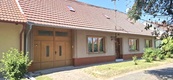 Prodej id. 1/2 rodinného domu 4+2, s vjezdem, garáží, velkou dílnou a zahradou, v obci Ivaň, cena 4635000 CZK / objekt, nabízí Dialog Reality
