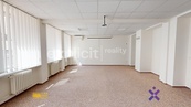 Pronájem kanceláře v Centru Zlína, 50 m2 - Zlín Zárámí