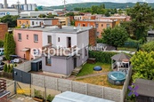 Prodej čtvrtdomku s přístavbou 85 m2, zahrada 151 m2, ul. Dvořákova - Otrokovice