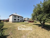 Prodej rodinného domu 266 m2, Zlín - Lužkovice, cihlový dům s krásnou zahradou, cena cena v RK, nabízí Buďa reality