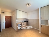 Prodej bytu 1+1 32 m2, Otrokovice - Kvítkovice - výtah, bezbariérový, obč. vybavenost, cena 3190000 CZK / objekt, nabízí 