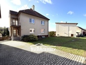 Prodej rodinného domu 180 m2, Topolná, 2 garáže, 2 byty, cena 5999000 CZK / objekt, nabízí 