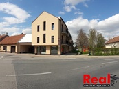 Pronájem, byt 1+kk, CP 42m2 + balkón 5m2, vč. parkování, ul. Moravanská, Brno - Přízřenice, cena 16000 CZK / objekt / měsíc, nabízí REALmix s.r.o