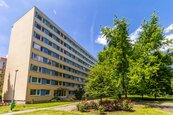 Pronájem, byt 3+kk/L,70 m2, Praha 9, Prosek, ul. Lovosická, cena 25000 CZK / objekt / měsíc, nabízí LeoReal