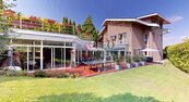 CELÝ RESORT SE SOUKROMÝM WELLNESS JEN PRO VÁS, 15.000 Kč/noc včetně zahrady, grilu a dalších služeb, cena cena v RK, nabízí LeoReal