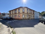 Prodej bytu 1+1, 37 m2 s využitím zahrady — Opava, nám. Svaté Trojice, cena 2290000 CZK / objekt, nabízí 