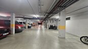 Pronájem garážové stání, P15, Hostivař, cena 3000 CZK / objekt / měsíc, nabízí LeoReal