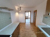 Pronájem, Bytu 2+1, 58m2, s balkonem a sklepem, ul. Nádražní v Jindřichově Hradci, cena 12500 CZK / objekt / měsíc, nabízí 