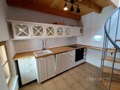 Byt 2+1, 70m2, Na Hradbách, Jindřichův Hradec, cena 14500 CZK / objekt / měsíc, nabízí 