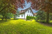 Exceptional Family Residence for Sale - 13 Rooms, 2 Kitchens, 4 Bathrooms, 2 Terraces, Outbuilding, 663 m2 of Usable Area and a 4,988 m2 Plot - Mirotín-Mnich, cena 26000000 CZK / objekt, nabízí 