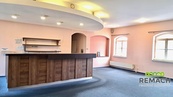 Pronájem, Showroom, Sklad, Kanceláře, Ordinace, 197 m2 - Kunovice, cena 17000 CZK / objekt / měsíc, nabízí Remach