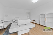 Pronájem byty 2+1, 60 m2 - Uherský Brod - Újezdec, cena 12500 CZK / objekt / měsíc, nabízí 