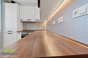 Pronájem, byt 3+1 s balkonem, 75 m2, Uherské Hradiště, Na Rybníku, cena 14740 CZK / objekt / měsíc, nabízí 