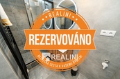 Prodej bytu 3+1 se dvěma lodžiemi po rekonstrukci s převodem do OV v Karviné na ulici Borovského, cena 2590000 CZK / objekt, nabízí REALini nemovitosti s.r.o.