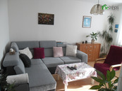 Pronájem bytu 2+1, s balkonem 57m2, IV. patro, bez výtahu Třebíč, Fr. Hrubína, cena 15500 CZK / objekt / měsíc, nabízí 