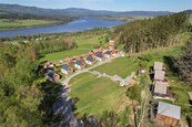 Zasíťovaný pozemek s výhledem na vodu 371m2 Horní Planá, cena 2690000 CZK / objekt, nabízí 