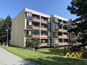 Prodej bytu 3+1, 80 m2 se zasklenou lodžií a zimní zahradou, Hradec Králové - ul. Pod Zámečkem. 