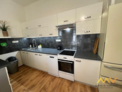 Pronájem útulného bytu 2+kk, 61 m2 - Hradec Králové, ul. Mánesova., cena 16500 CZK / objekt / měsíc, nabízí