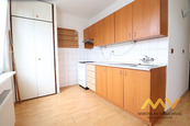 Pronájem bytu 1+1, 40 m2 + lodžie, Hradec Králové - ul. Na Zahrádkách., cena 12500 CZK / objekt / měsíc, nabízí