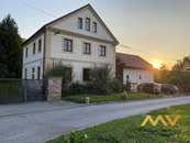 Pronájem bytu na vsi 1+kk, 28 m2, obec Hoděšovice., cena 8500 CZK / objekt / měsíc, nabízí