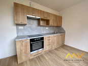Pronájem rekonstruovaného bytu 3+1, 72 m2 s lodžií, Hradec Králové - ul. Na Kotli.