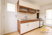 Pronájem bytu 2+1 s balkónem, 55 m2, Hradec Králové - ul. Na Střezině.