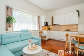 Pronájem zařízeného útulného bytu 2+kk s parkovacím stáním pod Trojou, cena 24900 CZK / objekt / měsíc, nabízí Aktivreality