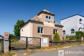 Prodej rodinného domu 112 m2, pozemek 628 m2 Větrušice, cena 10250000 CZK / objekt, nabízí Aktivreality