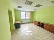 Pronájem kancelářského prostoru, 22m2,- ul. Ostravská, Hlučín, cena 7000 CZK / objekt / měsíc, nabízí Real Reality Klíč