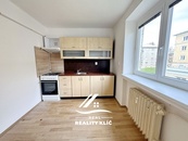 Pronájem bytu 1+1 28 m2, ul. Severní , Hlučín, cena 6190 CZK / objekt / měsíc, nabízí 