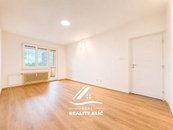 Pronájem prostorného bytu 2+1 s velkou zasklenou lodžií, 54 m2, Ostrava, cena 12000 CZK / objekt / měsíc, nabízí Real Reality Klíč