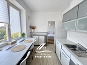 Pronájem bytu 2+1, 58m2, ul. Hlavní třída, Ostrava Poruba, cena 12000 CZK / objekt / měsíc, nabízí Real Reality Klíč