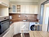 Pronájem světlého bytu 2+ 1, 44m2, ul. Černá, Opava, cena 12000 CZK / objekt / měsíc, nabízí 