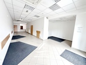 Obchodní prostory 127m2, přímo na Mírovém náměstí v Hlučíně, cena 40000 CZK / objekt / měsíc, nabízí Real Reality Klíč