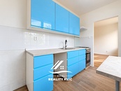 Pronájem bytu 2+1, 52 m2 - Ostrava-Poruba, ul. Alžírská, cena 12900 CZK / objekt / měsíc, nabízí Real Reality Klíč