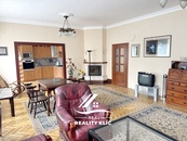 Pronájem prostorného bytu, s balkonem a krbem- 2+1, 102 m2 , ul. Korunní, Ostrava - Mariánské Hory, cena 14000 CZK / objekt / měsíc, nabízí Real Reality Klíč