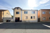 Prodej nemovitosti pro ubytování 272 m2, pozemek 449m2, Kladno - Švermov, cena 16990000 CZK / objekt, nabízí