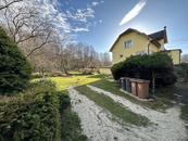 Prodej rodinného domu 4+1, se zahradou 2415m2, v obci Tomíkovice., cena 4500000 CZK / objekt, nabízí 