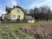 Prodej rodinného domu 4+1, se zahradou 2415m2, v obci Tomíkovice., cena 3590000 CZK / objekt, nabízí COREACT reality s.r.o.